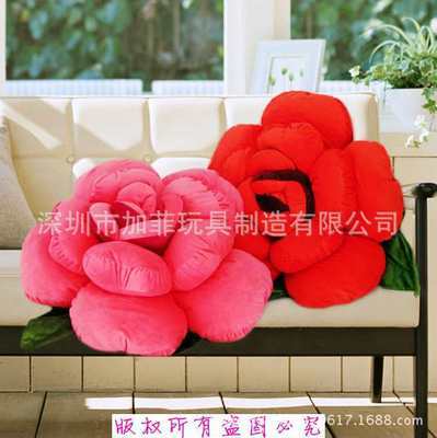 漫談仿真玫瑰花抱枕 用溫柔質(zhì)感點亮現(xiàn)代家居